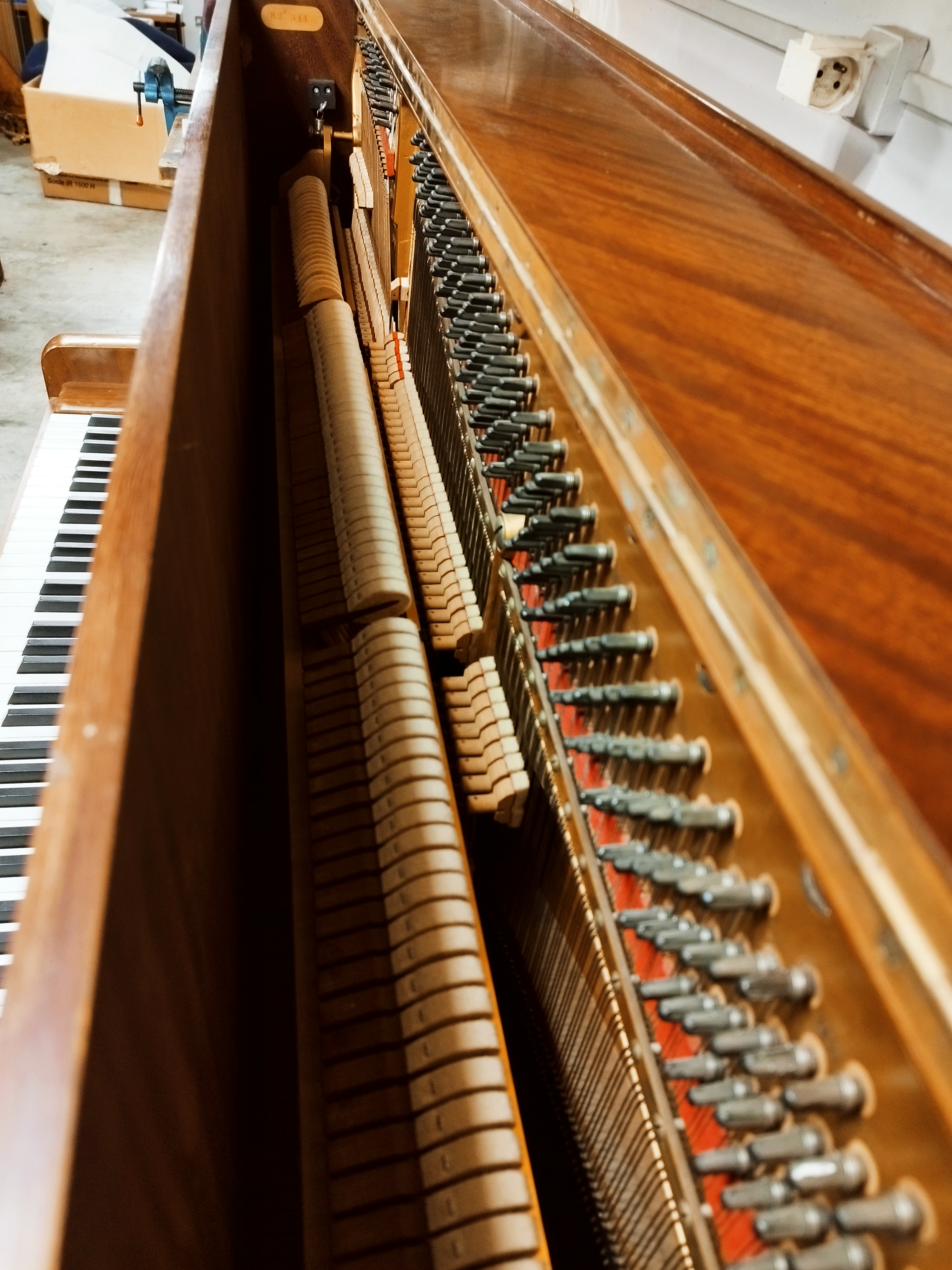 clic pour ouvrir dans un nouvel onglet piano droit Pleyel silencieux à acheter sur Montpellier